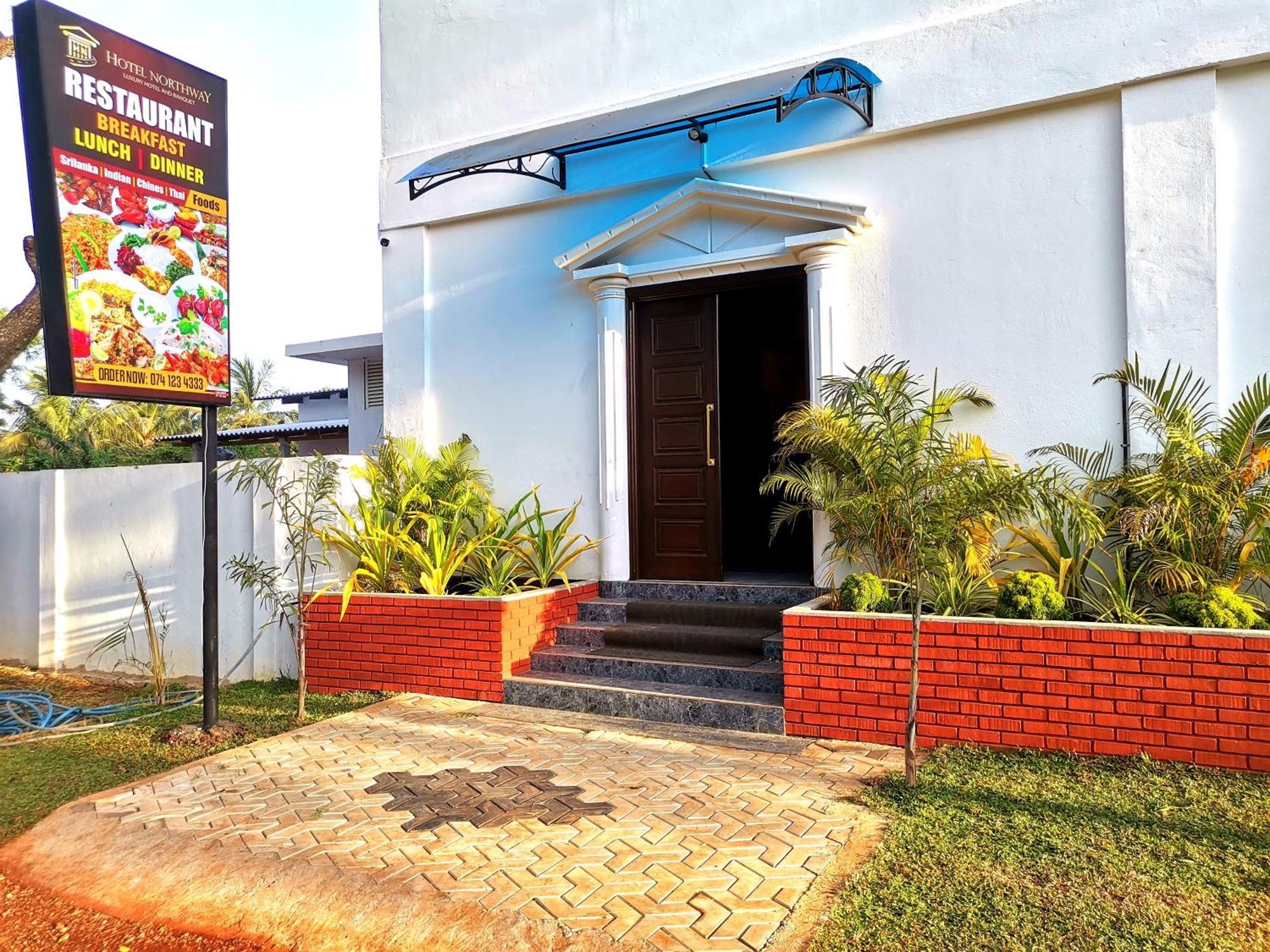 Hotel Northway Vavuniya Exteriér fotografie